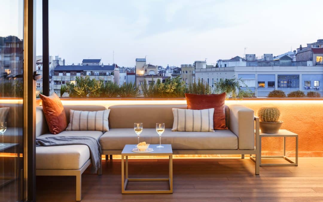 This is how you design an exterior that lasts all year round.