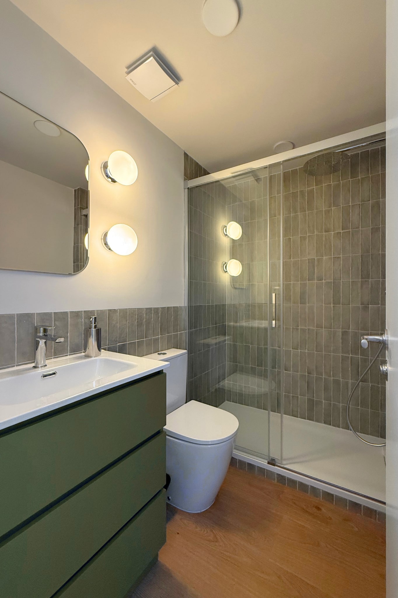 Proyecto interiorismo wc Eixample